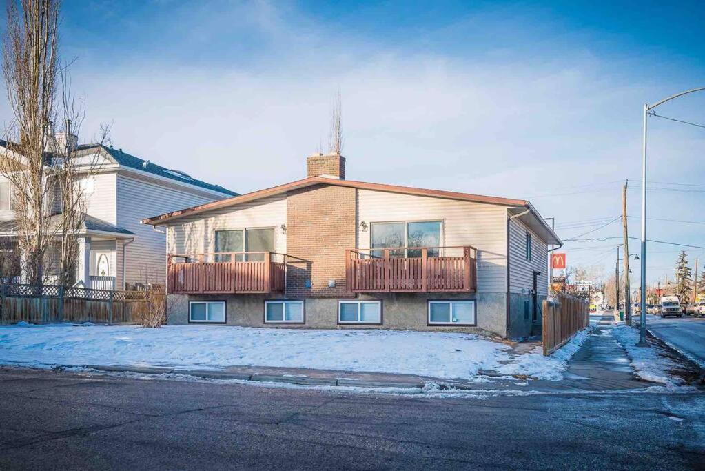 Mt Pleasant Nw 2 Bedrooms 500 YYC Exteriör bild